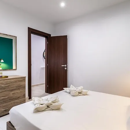 Apartment Serafina's 5 Min Walk From St Julians *