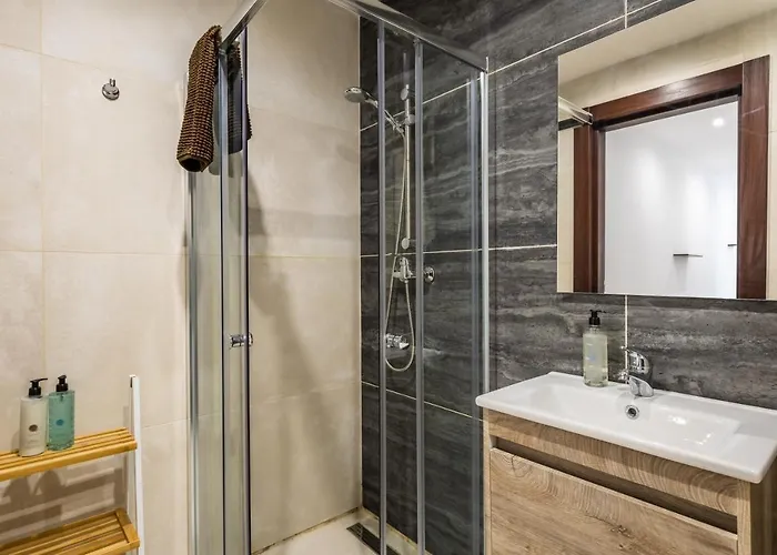 High Floor For 2 With Sofa Bed - By Solea Daire *